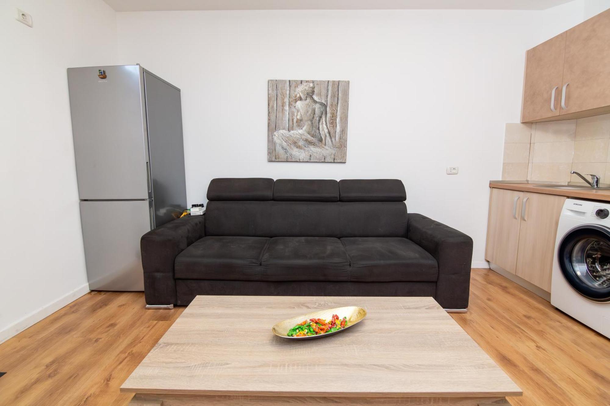 Grayhouse Apartment อาราด ภายนอก รูปภาพ